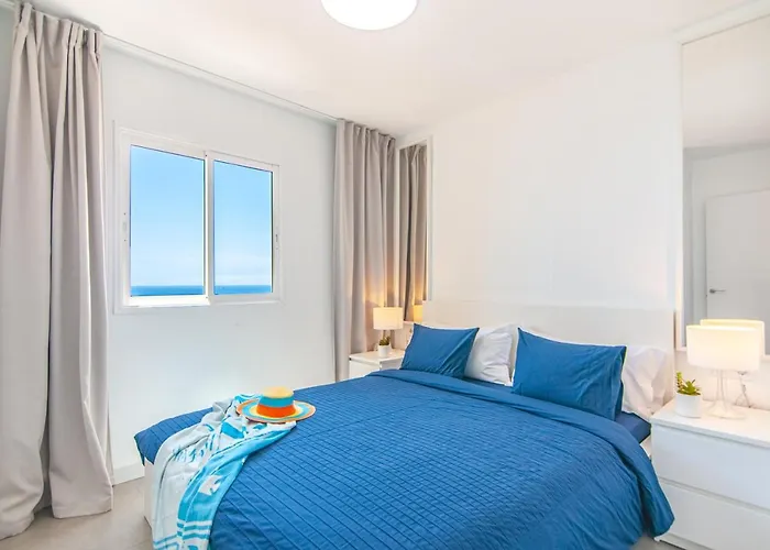 Modern Ocean View Ph12 *