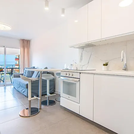 Modern Ocean View Ph12