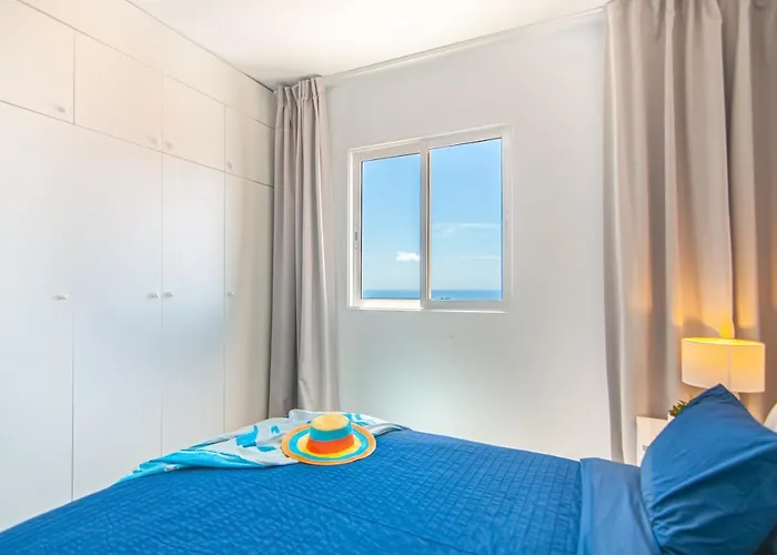 Modern Ocean View Ph12 *